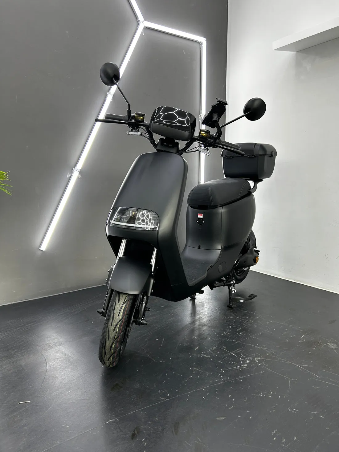 City Go X4 E-Roller 2026 in Matt Schwarz